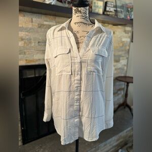 Woman’s Size M Milk & Honey Button Down Oversized Blouse White W/ Blue Stripes